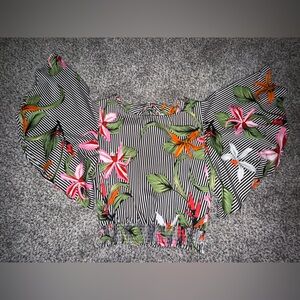 True destiny cropped black and white striped floral blouse with tie back